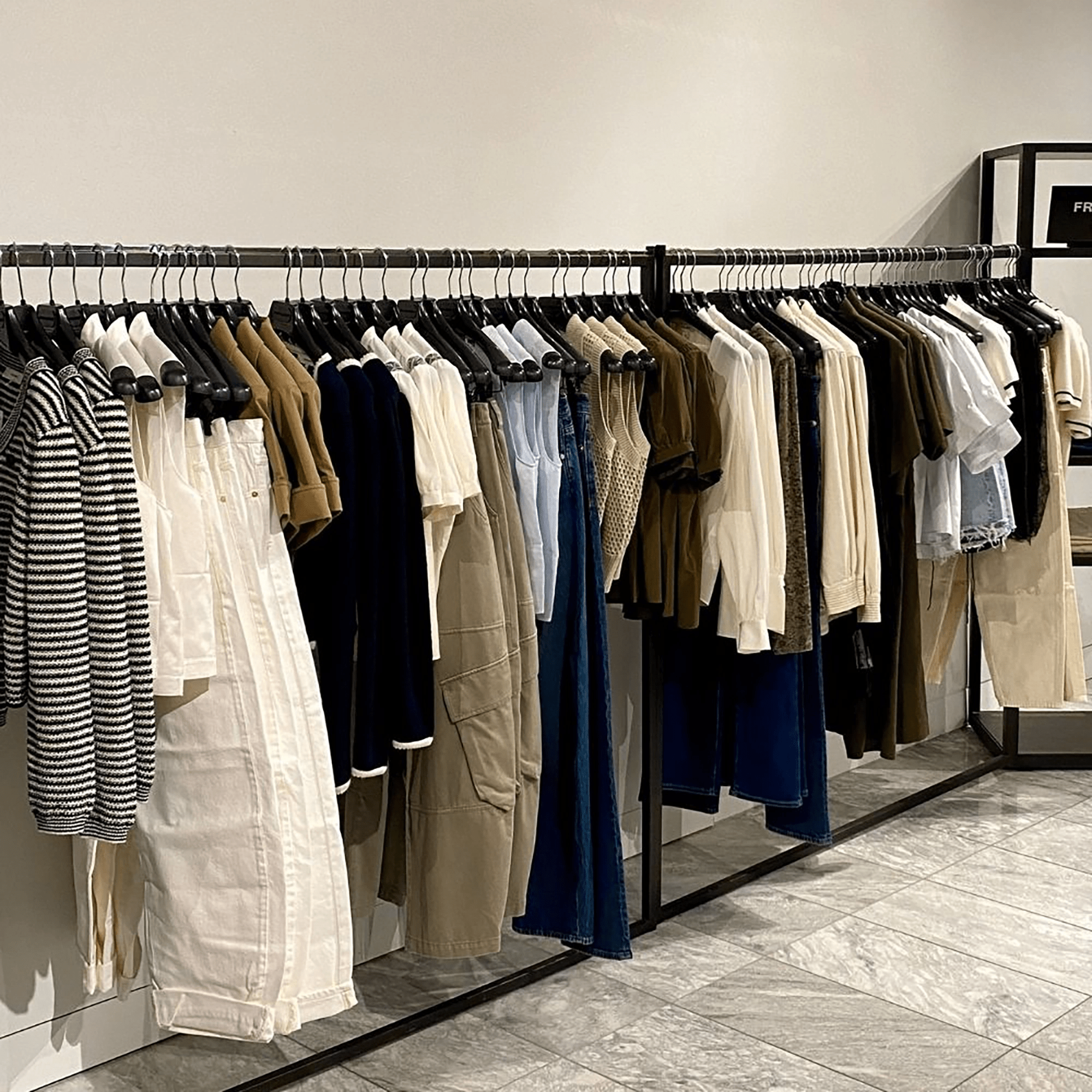 Visual Merch Training Square