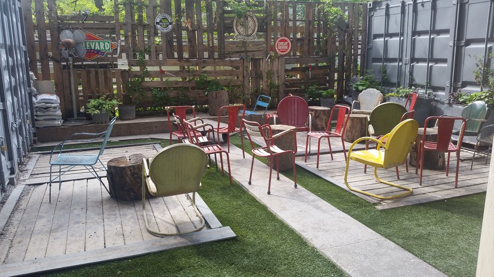 independence beer garden | distantlocals.com