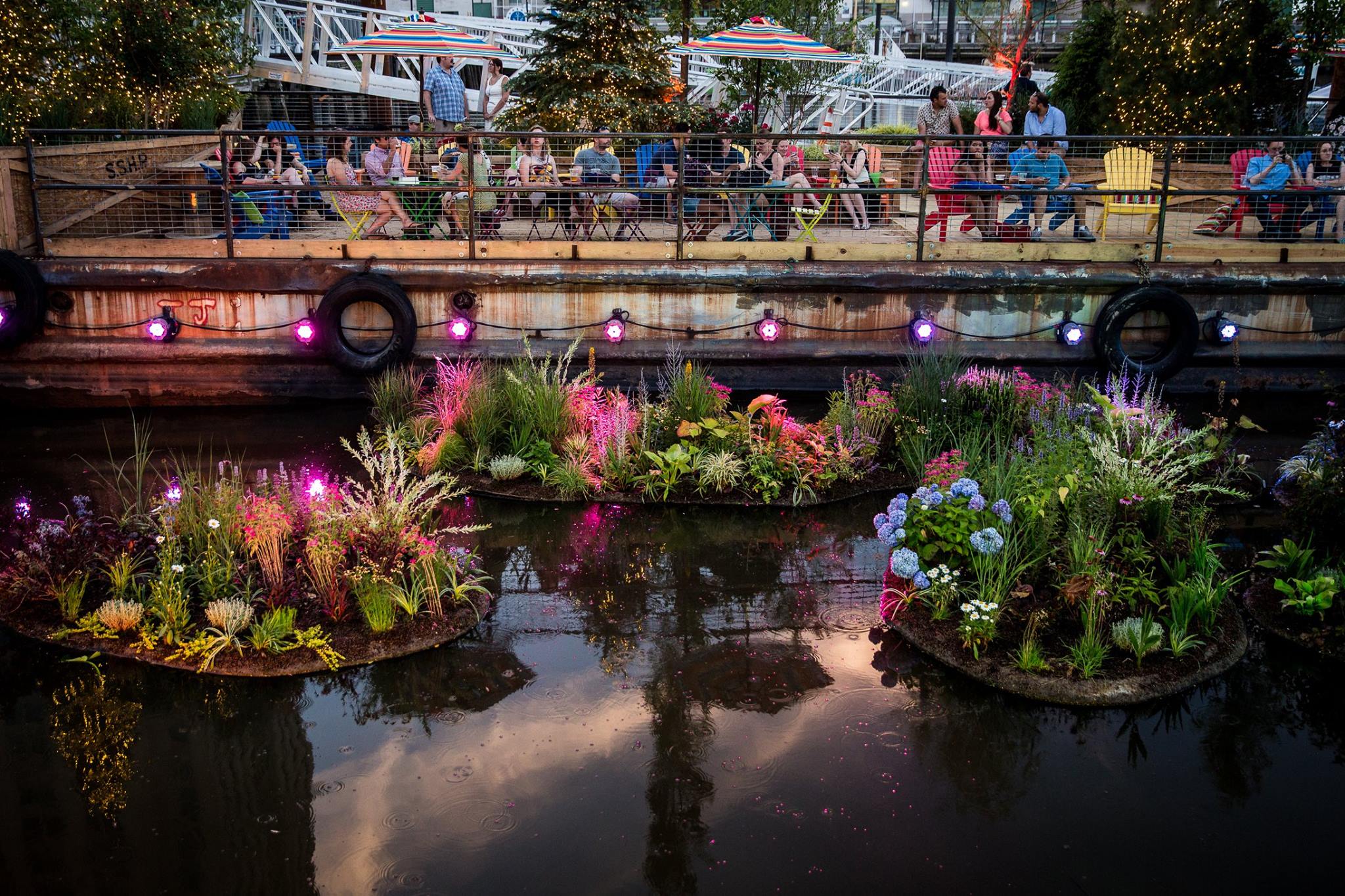spruce street harbor park | distantlocals.com