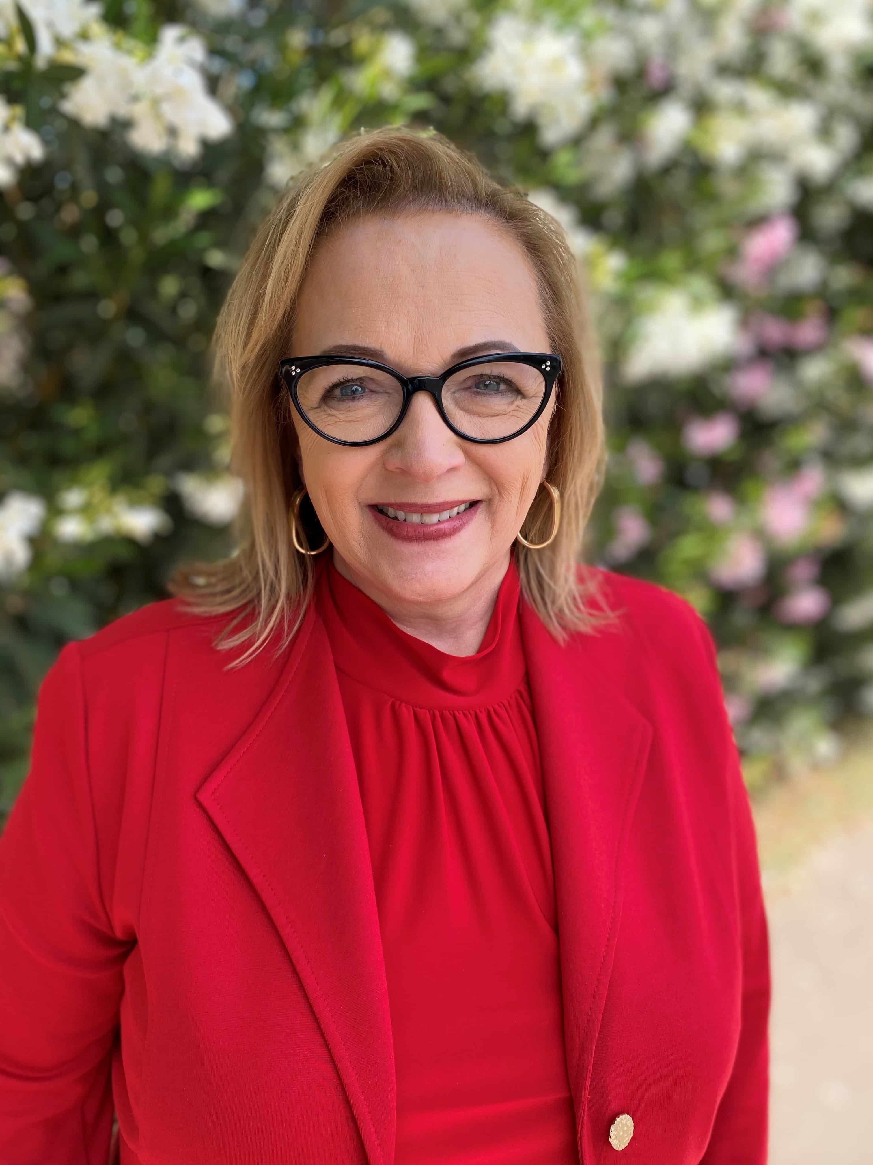 HERROD Cathi headshot