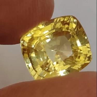 Natural Luxery Yellow Sapphire, 7.38 Carat / 8.09 Ratti, Origine - Ceylone