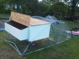 chicken coop trampoline frame repurpose projects instructions coops easy chickens run garden backyard recycled own diyhowto