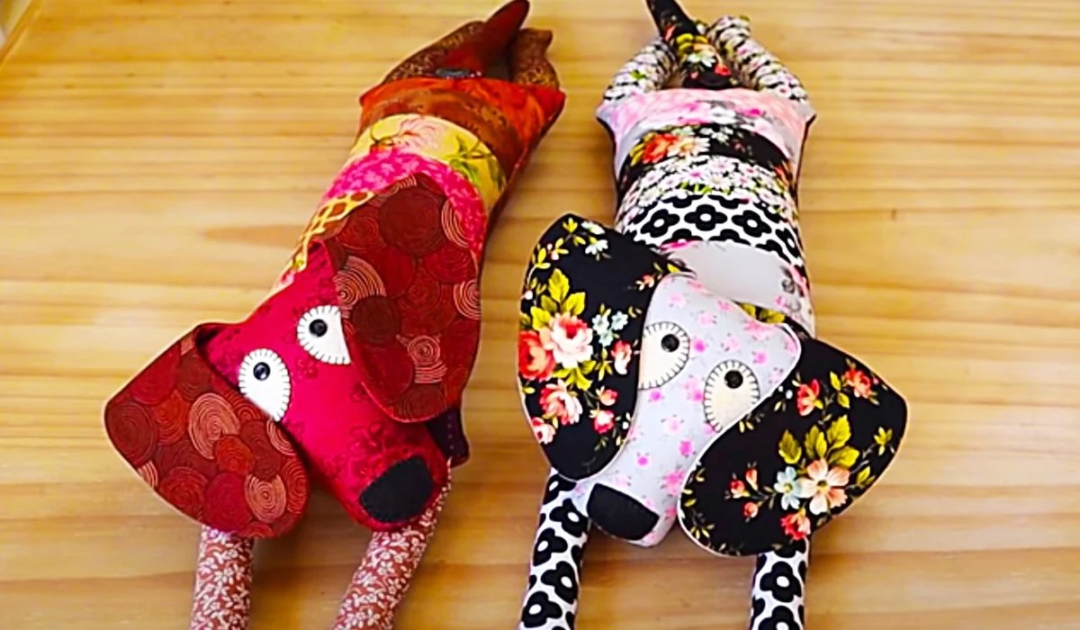While a sugar packet might be a temporary solution, try using a wine cork for a more permanent fix. DIY Patchwork Dog With A Free Pattern