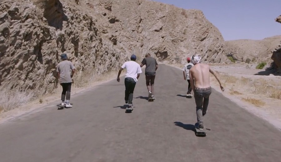 Aux confins du desert avec la team Adidas de skateboard Namibie 2015 Djolo