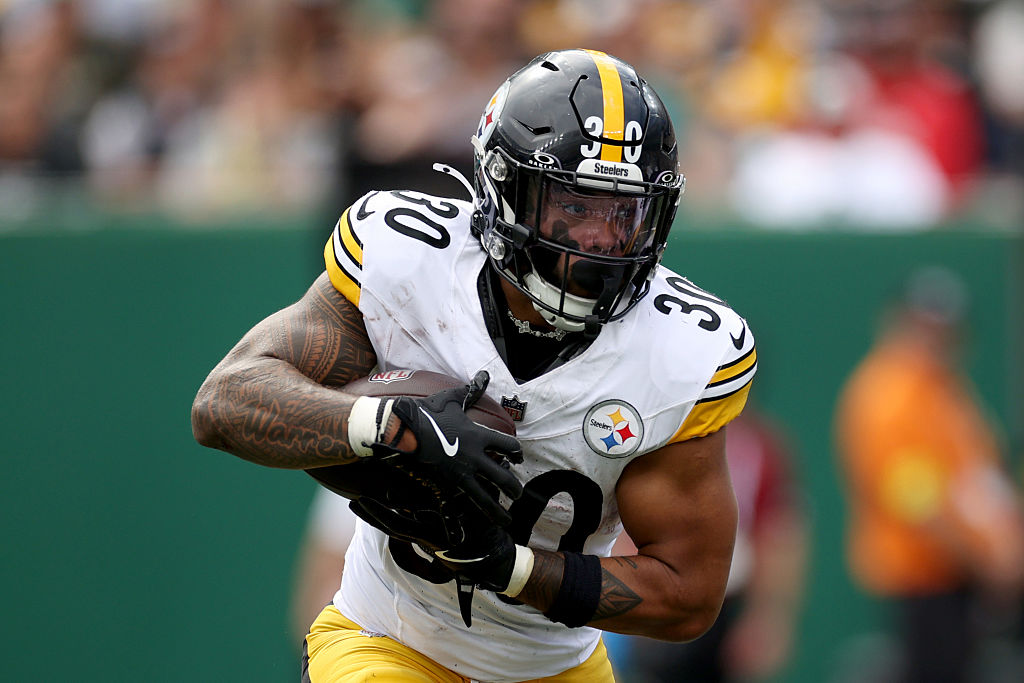 Jaylen Warren Prop Bets: Steelers vs Dolphins MNF Week 15 Picks (2026)