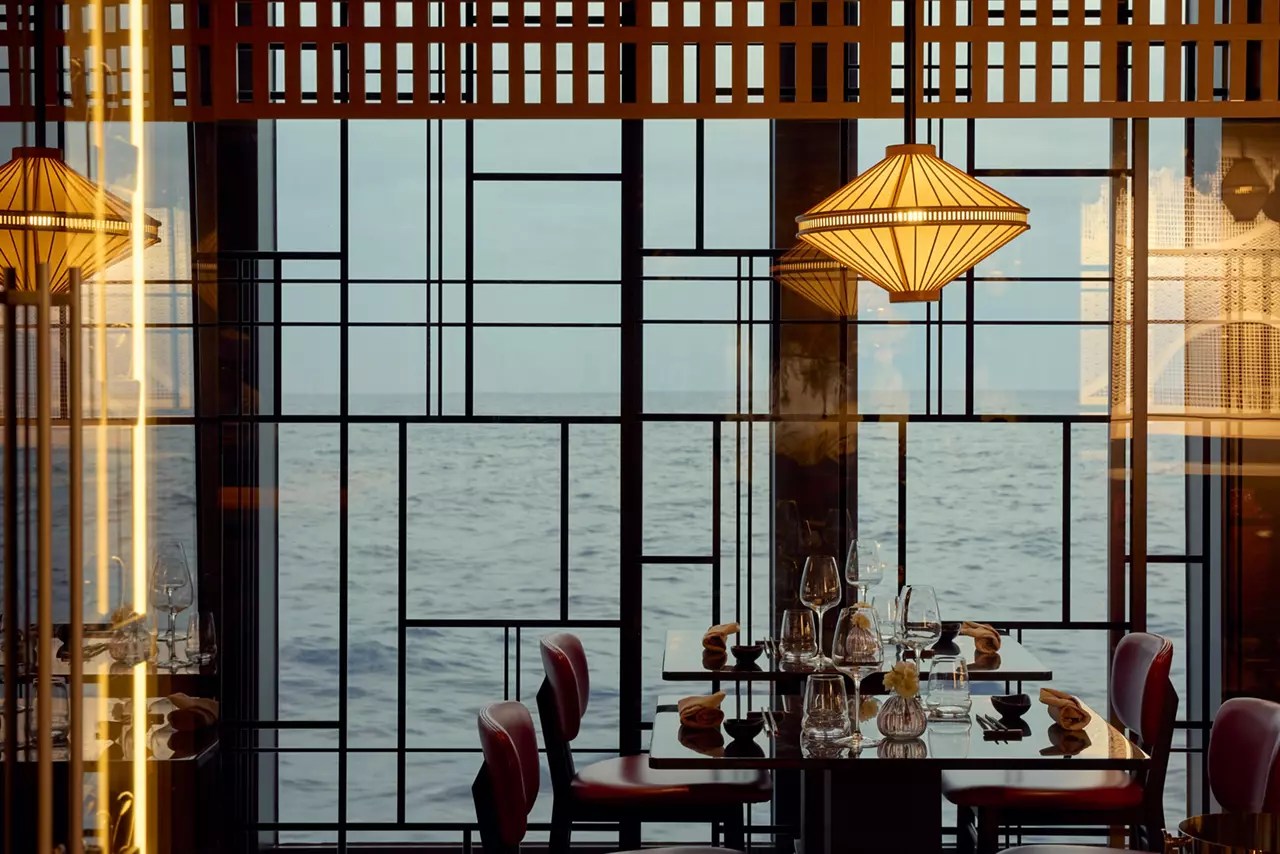 Life Onboard Explora Journeys - High Quality 4K Abstract Arts | Free Download