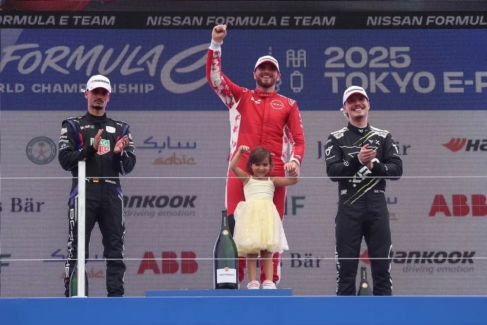Oliver Rowland se adjudicó la victoria en casa de Nissan