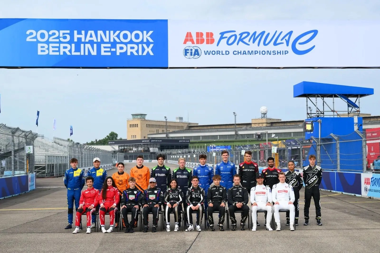 FORMULA E: MINÌ ENCABEZA EL BERLIN ROOKIE TEST EN TEMPELHOF