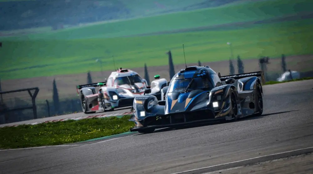 Max Mora cierra su preparación en Ultimate Winter Cup y apunta al arranque de la temporada europea