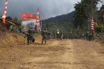 Satgas TMMD Ke 110 Kodim Natuna Pantang Menyerah Bangun Jalan Untuk Warga