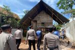 Peduli Warga Kurang Mampu, Polres Mamasa Gelar Baksos Bedah Rumah Tidak Layak Huni