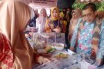 Tinjau Pameran Menu Pangan Lokal, Cegah Stunting di Luwu Utara: Deputi Litbang BKKBN RI Bilang Ini