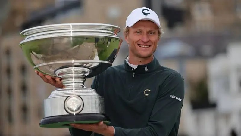 Adrian Meronk triumfuje w „domu golfa”. Historyczne zwycięstwo Polaka w St Andrews