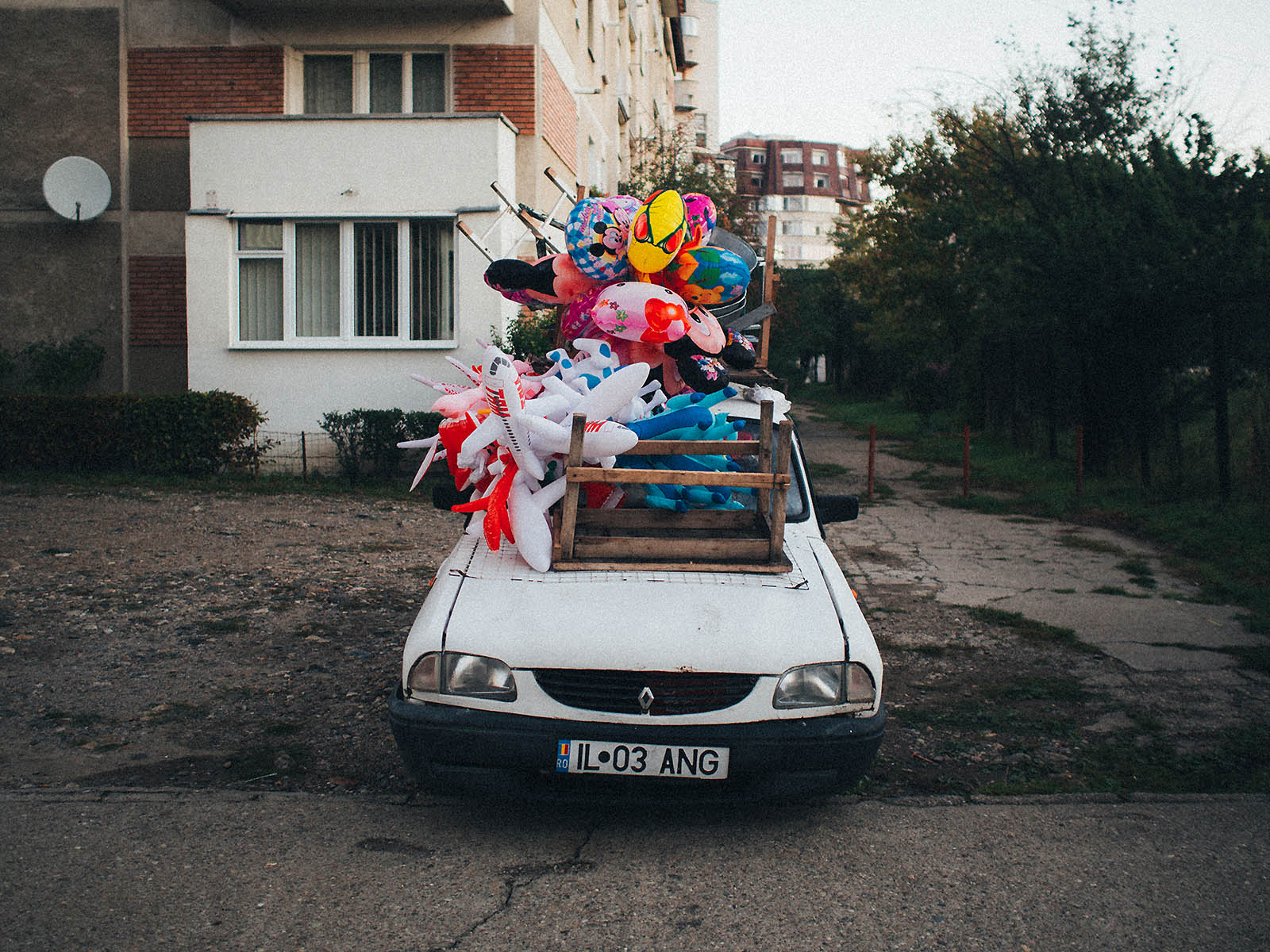 Tamas Hajdu, Eastern Mirror (2012)