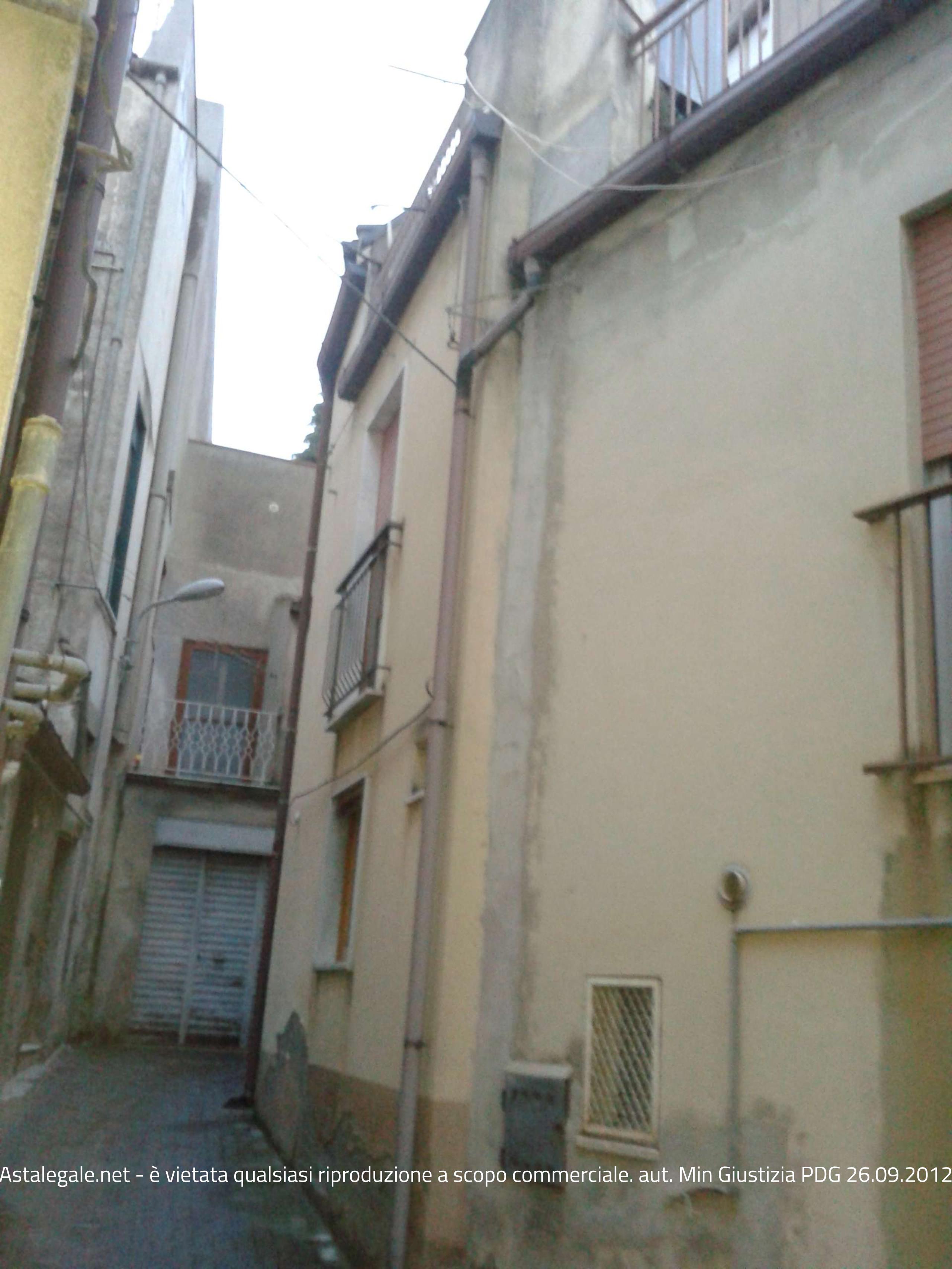 Asta giudiziaria Abitazione di tipo civile Via Messina n. 3 e la via Chiesiola n. 63-65, 94100 Enna EN