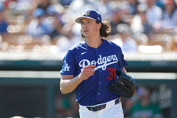Tyler Glasnow continues strong spring in Dodgers' win over AZ