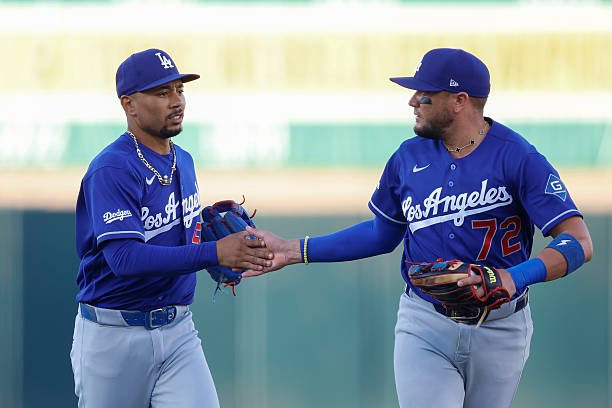 Miguel Rojas Praises Mookie Betts' LGND Glove
