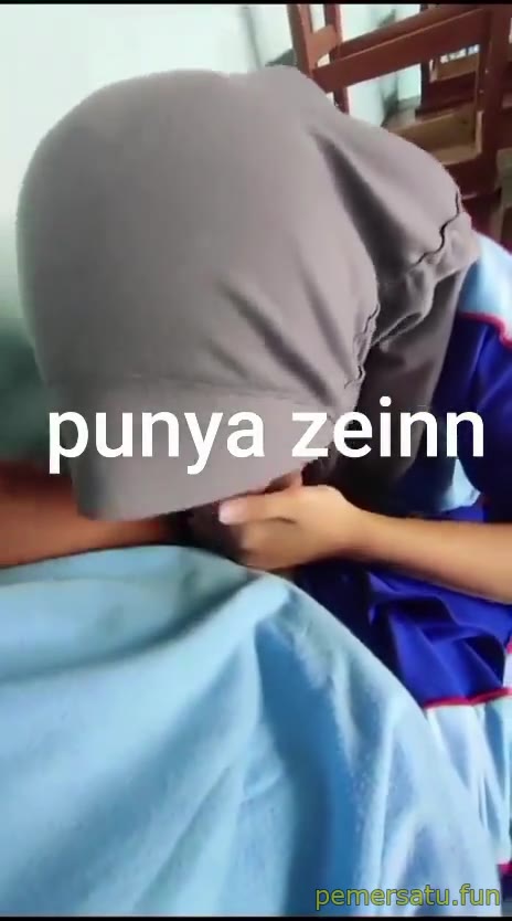 Hijab Sange Punya Zeinn Sepong Kontol