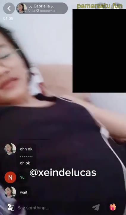 Vcs Sama Gabriella Cantik Kacamata