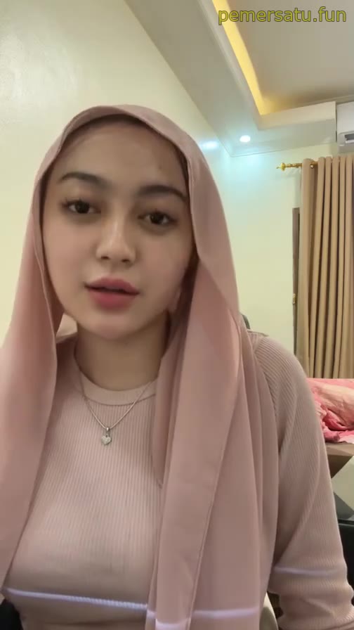 Hijab Cantik Glowing Idaman Admin Video Pemersatu Bangsa