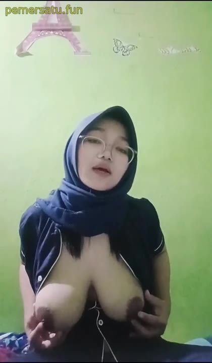 Dood – Hijab Bikin Video Buat Suami
