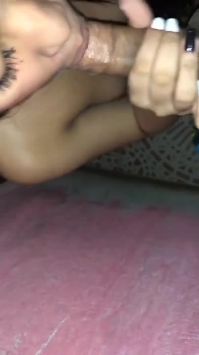Di Sepong Pacar Manis Di Kamar Mandi, Crot Di Tete