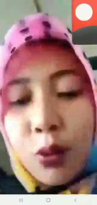 jilbab toketnya gede banget
