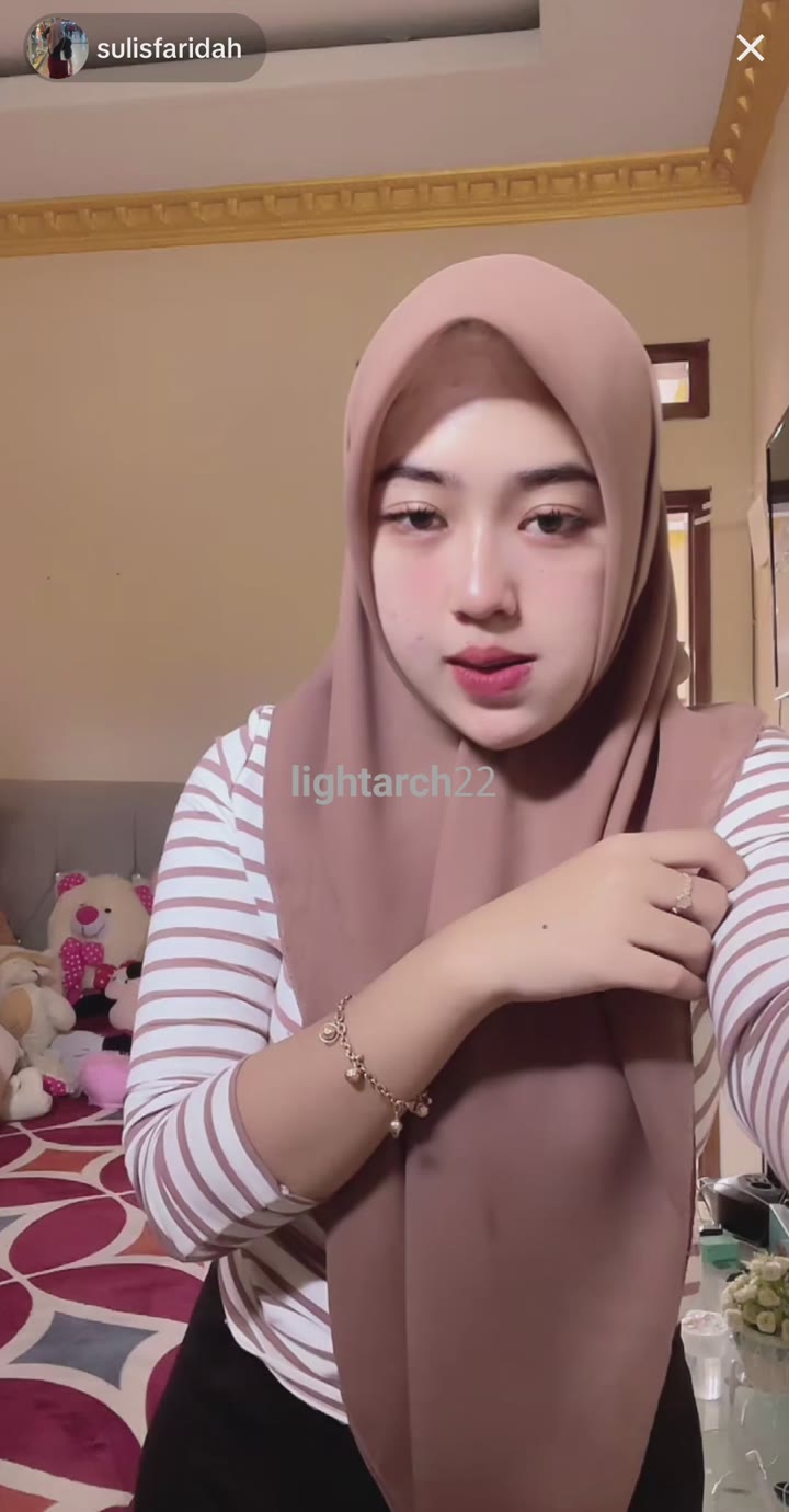 Sulis Hijab Cantik