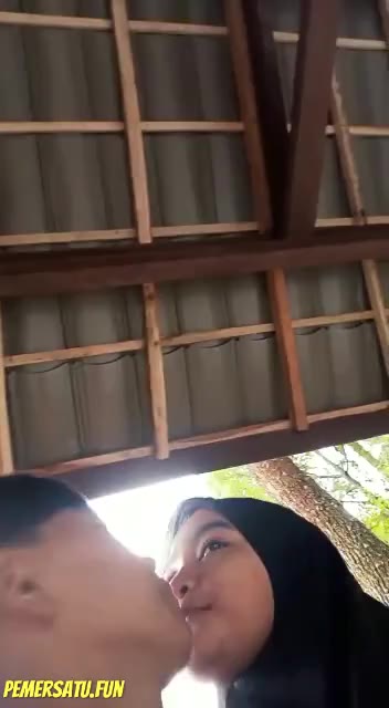 Jilbab Pacaran Lagi Sange Sange Nya