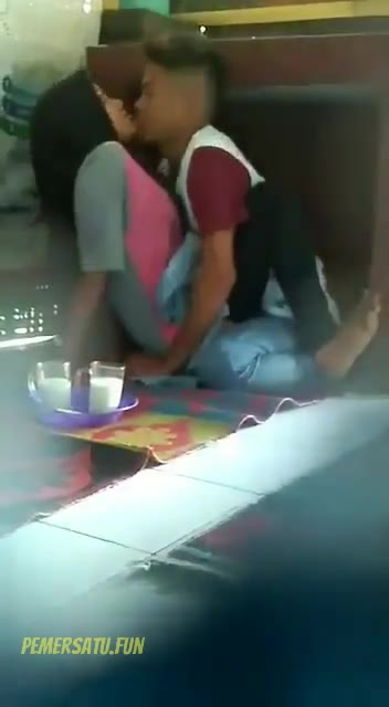 BOCIL NGENTOT DI WARUNG