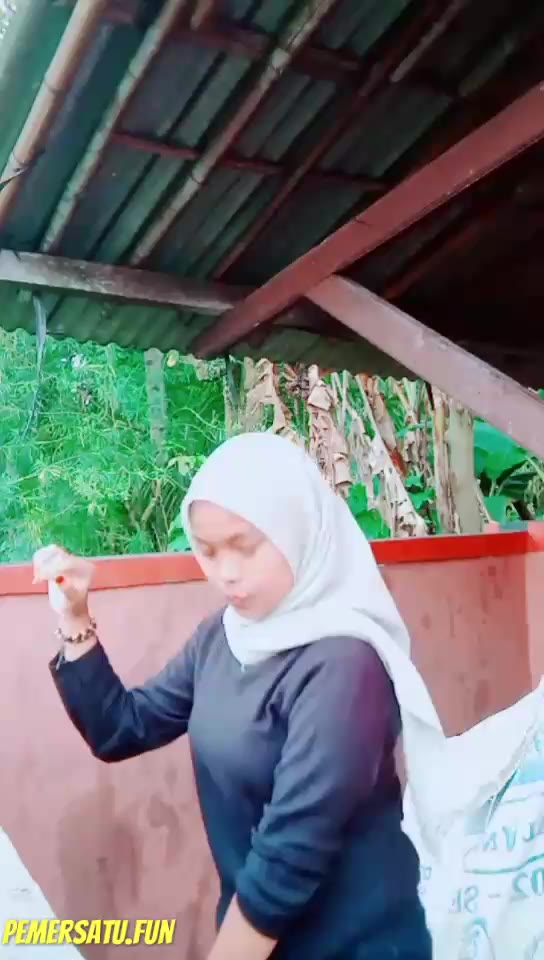 Elina Jilbab Gemoy 18Yo Suka Colmek Toket Gede Part 14