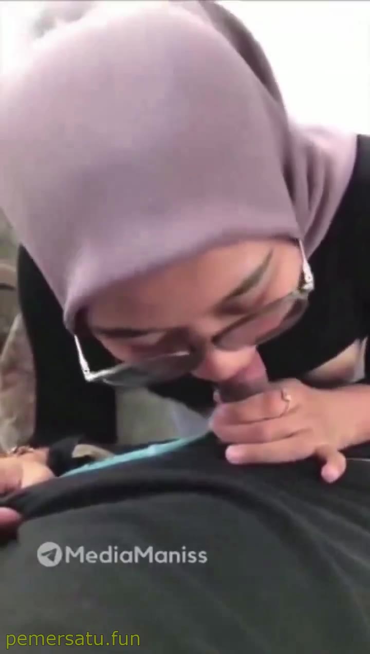 P1 Sepong Entot Hijab Ungu Kacamata 1