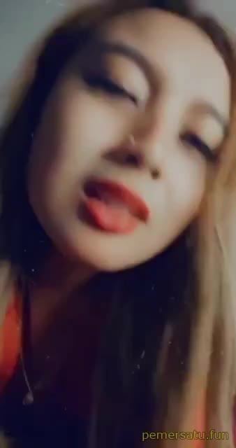 P23 Hijab Sange Viral Lepas Jilbab Rambut Pirang 23