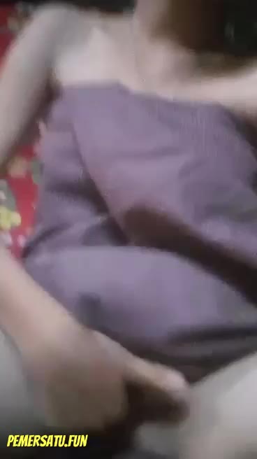 Abg 19Yo Rambut Pendek Suka Pamer Susu Dan Colok Memek Part 1