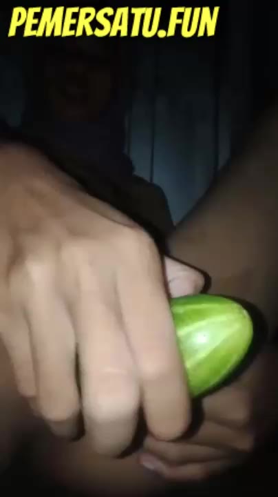 Abg Gak Ada Mainan Timun Pun Ok