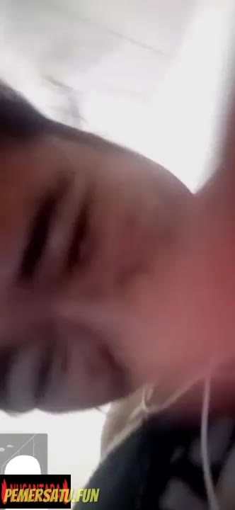 Jilbab Sangean Suka Vcs Pamer Susu Colok Memek Part 2