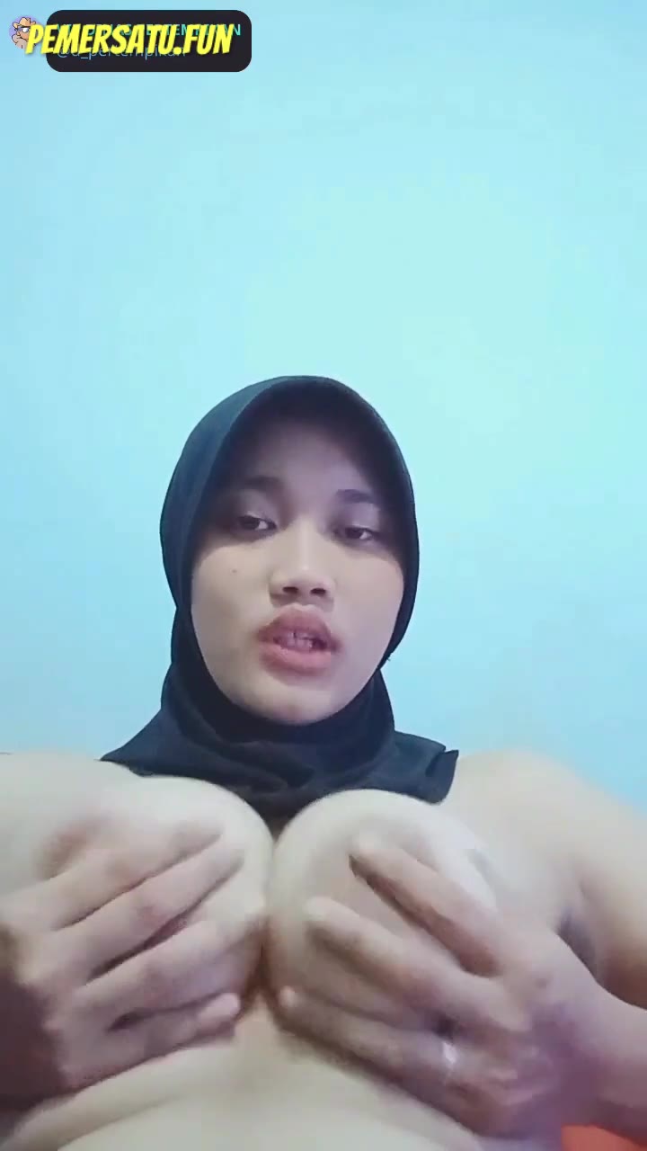 Sagita Jilbab Hitam Toket Gede Tetek Padu Colmek