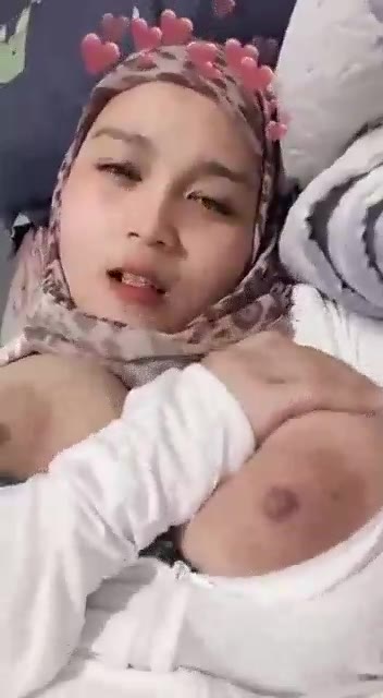 Jilbab Cantik Toketnya Gede