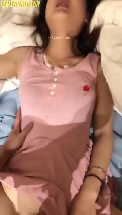 Bokep Indo Kesakitan Dengan Kontol Pelanggan