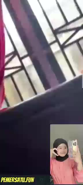 Abg Jilbab Pamer Mulus Nya