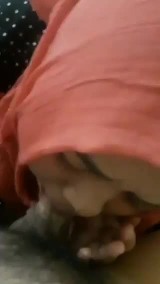 Cewek Jilbab Nyepong