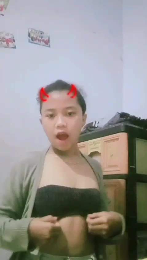 Jilbab Bocil 18Yo Suka Colmek Pap Susu (4)
