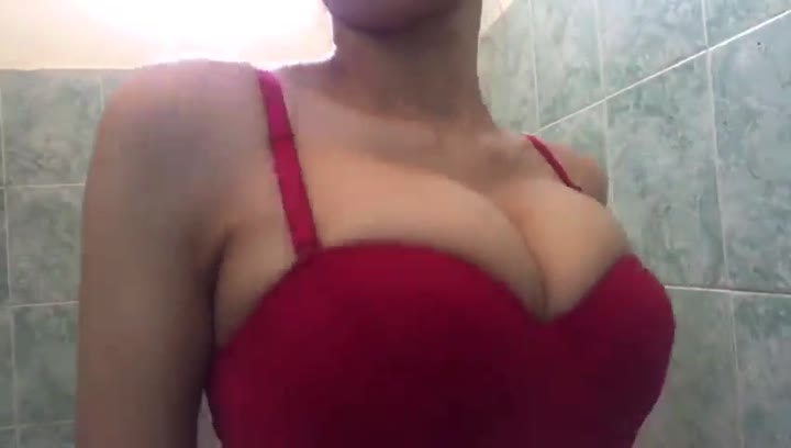 Abg Cantik Bh Merah Telanjang
