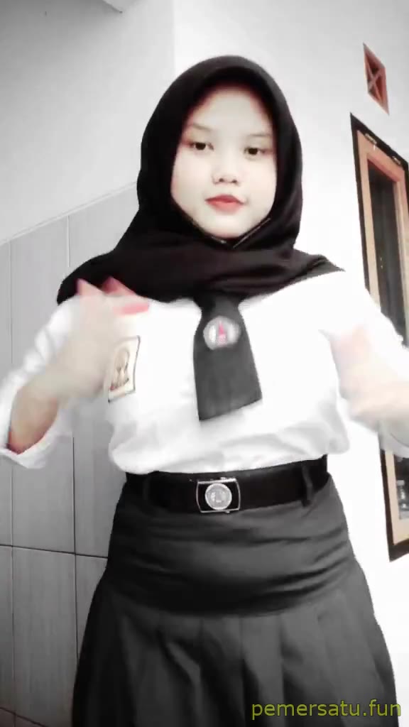 P33 Resvita Dewi Abg 18Yo Pemersatu Fun 33