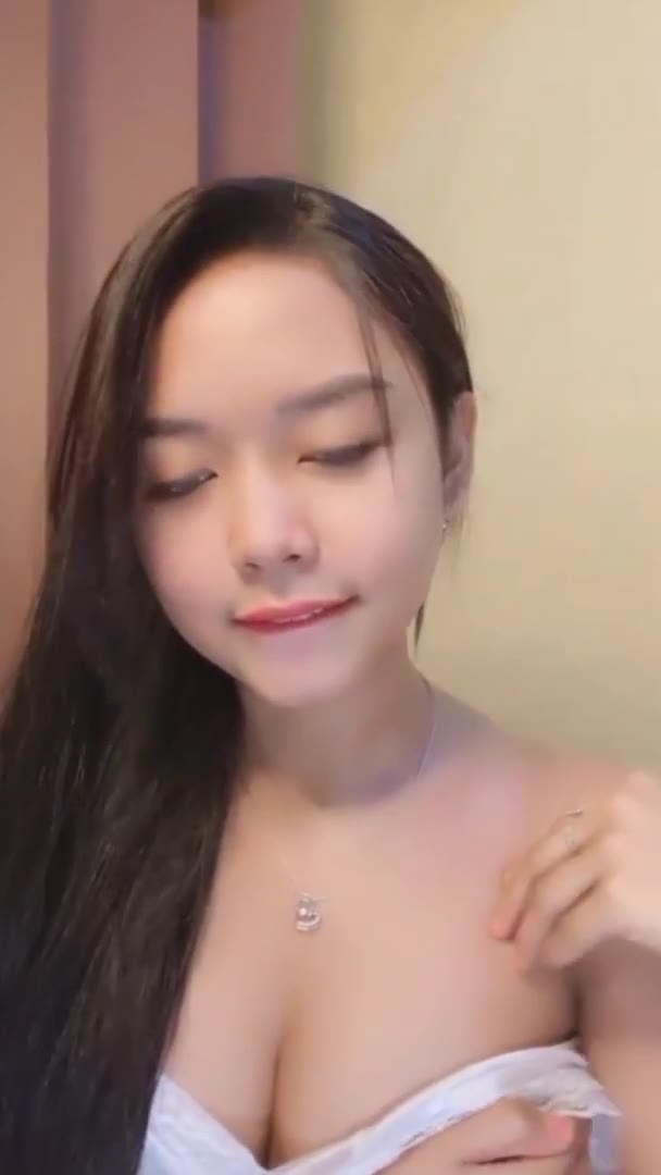 kok bisa imut cantik gini kok angean gada yang pake