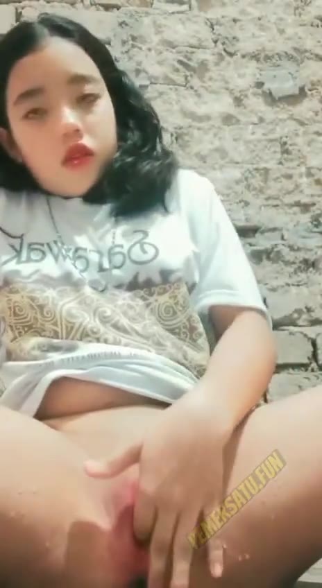 Abg 18Yo Manis Colmek Setiap Sendirian Part 1