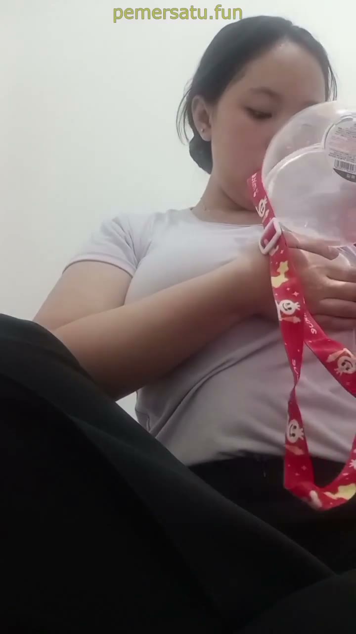 amelia slave montok tobrut binal berani (10)