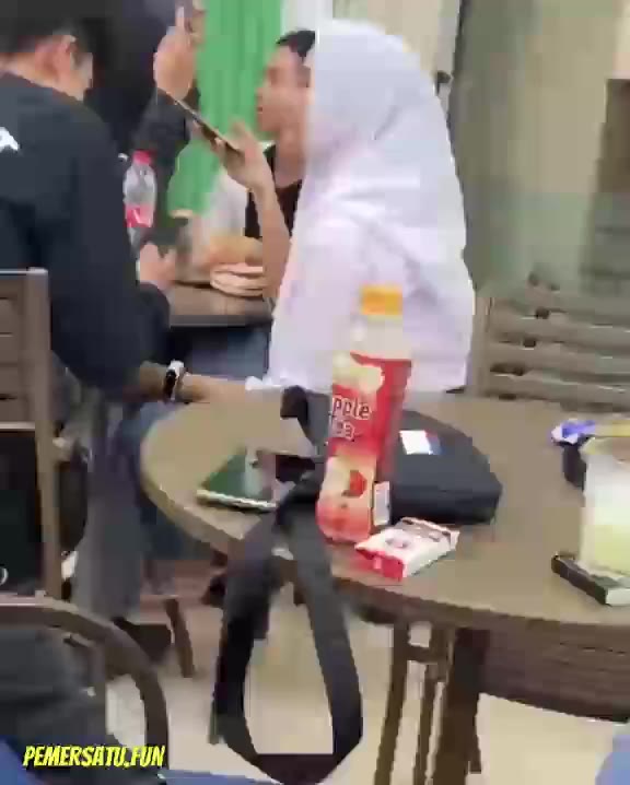 Cipokan Di Tempat Ramai