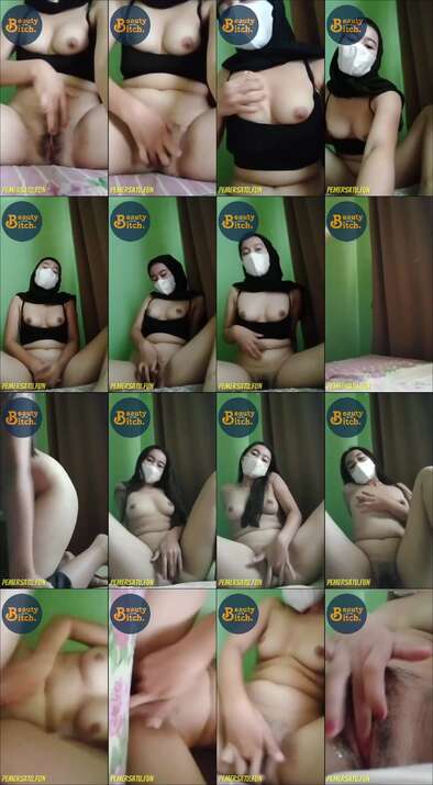 Jilbab Hitam Colok Memek Sempit