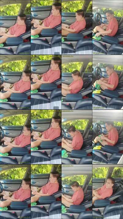 bapak lagi ngocok pakai timun di mobil